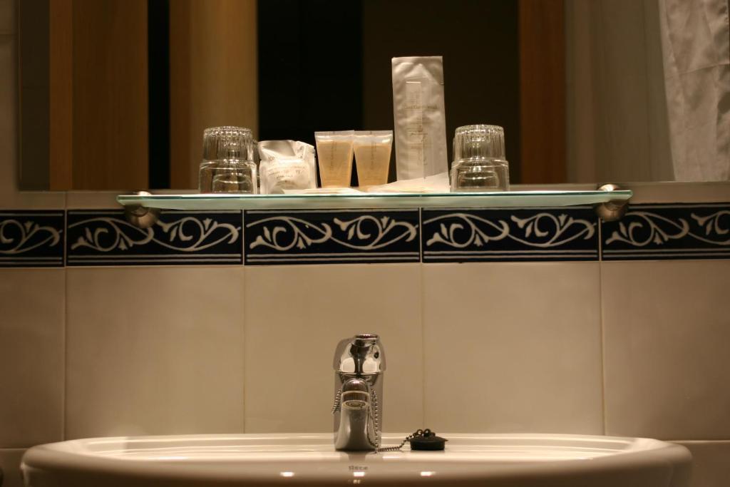 Hotel Rambla Figueres Стая снимка