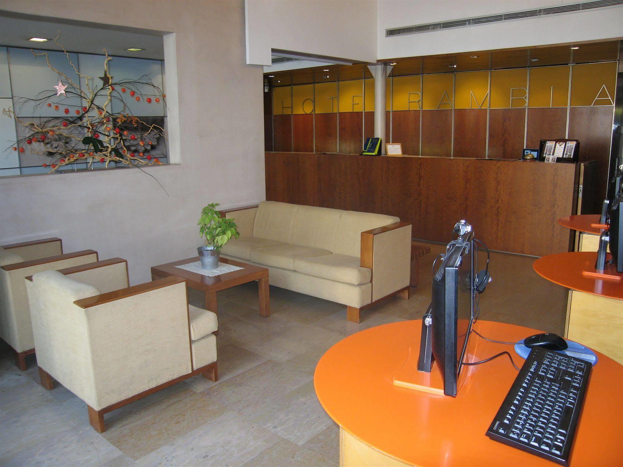 Hotel Rambla Figueres Екстериор снимка